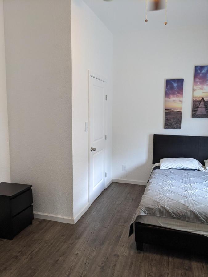 Cozy *Downtown Getaway* Villa San Antonio Esterno foto